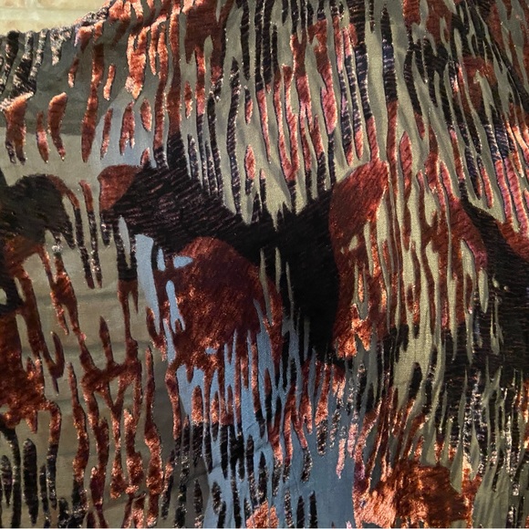 Cut Velvet Scarf - Picture 4 of 7